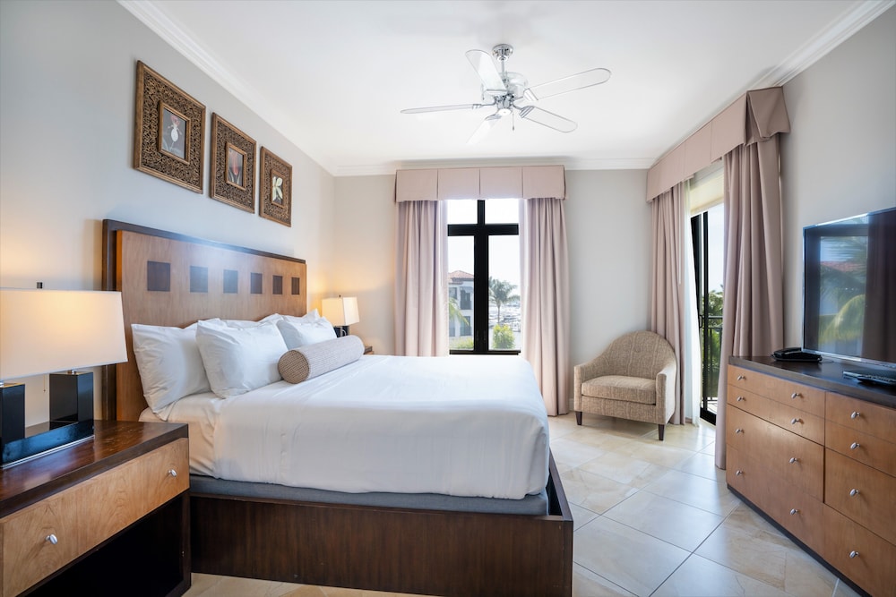 Naples Bay Resort 21/72