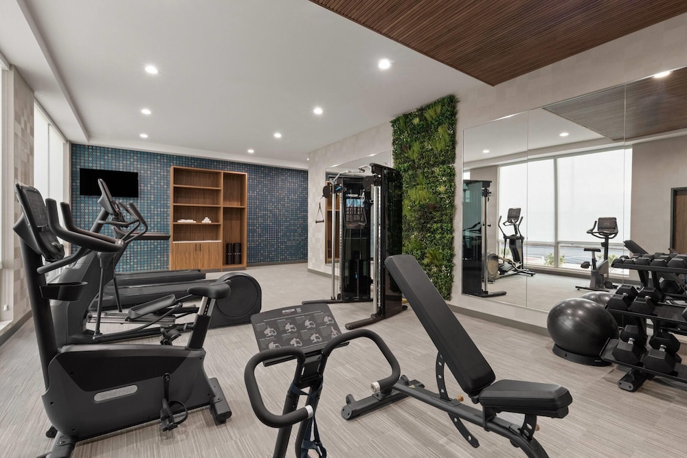 La Quinta Inn & Suites by Wyndham Athens 26/49