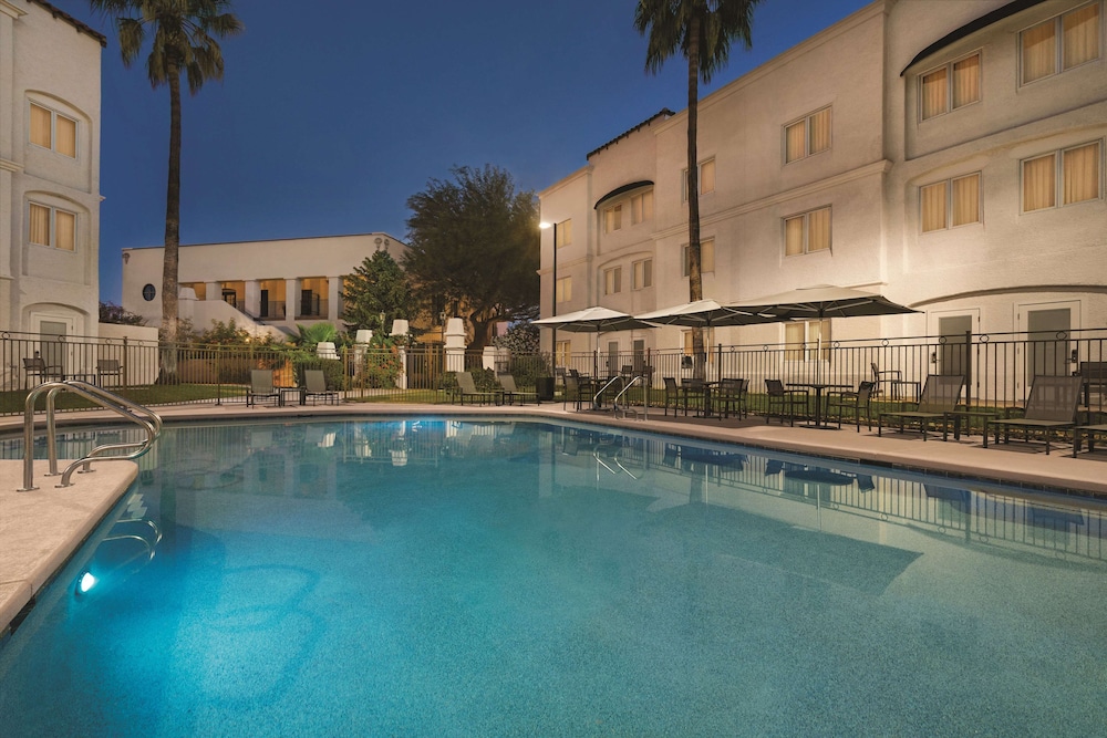 Homewood Suites by Hilton Tucson/St. Philip s Plaza Univ 9/48
