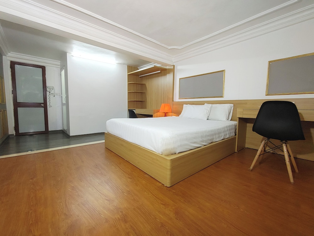 Hanoi Discovery Hotel 5/50