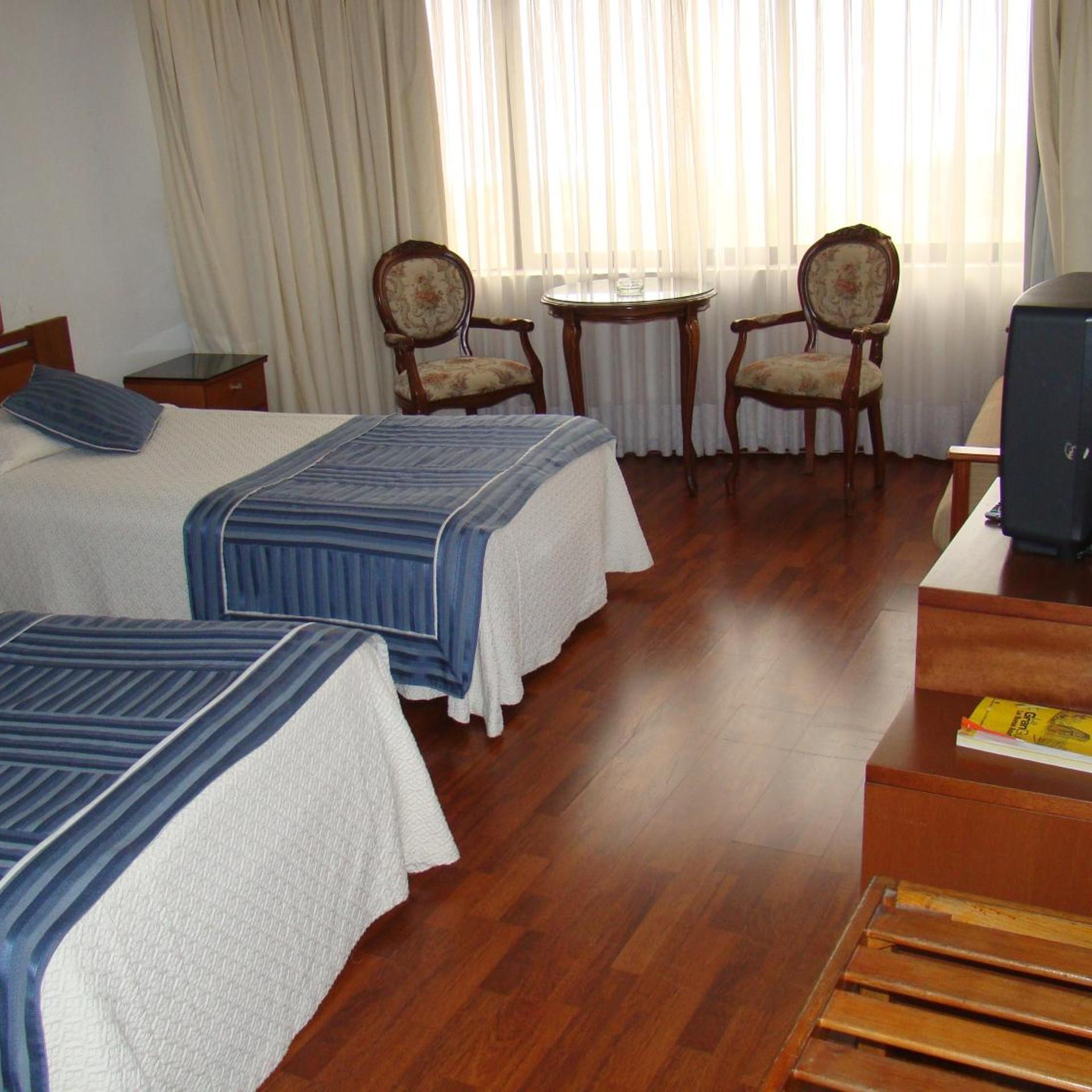 Hotel Montecarlo 17/50