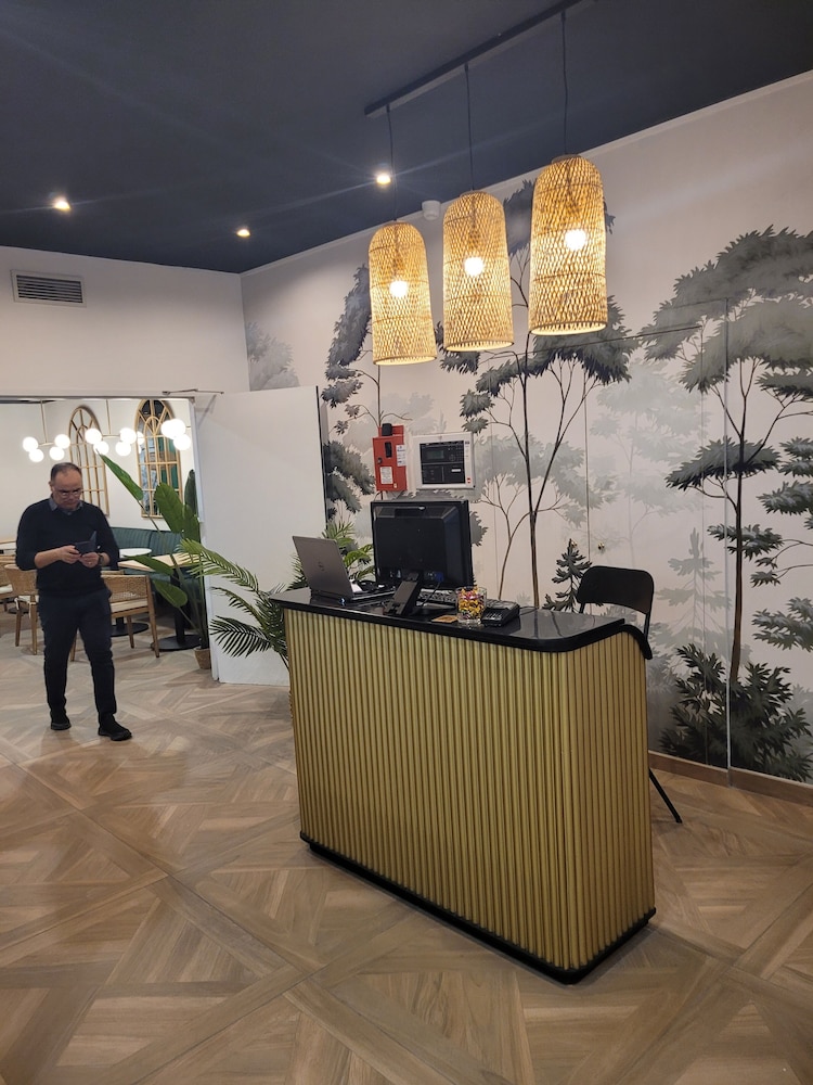 Hotel Kyriad Marseille Centre Paradis Prefecture 6/50