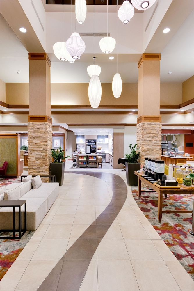 Hilton Garden Inn Milwaukee Airport 8/60