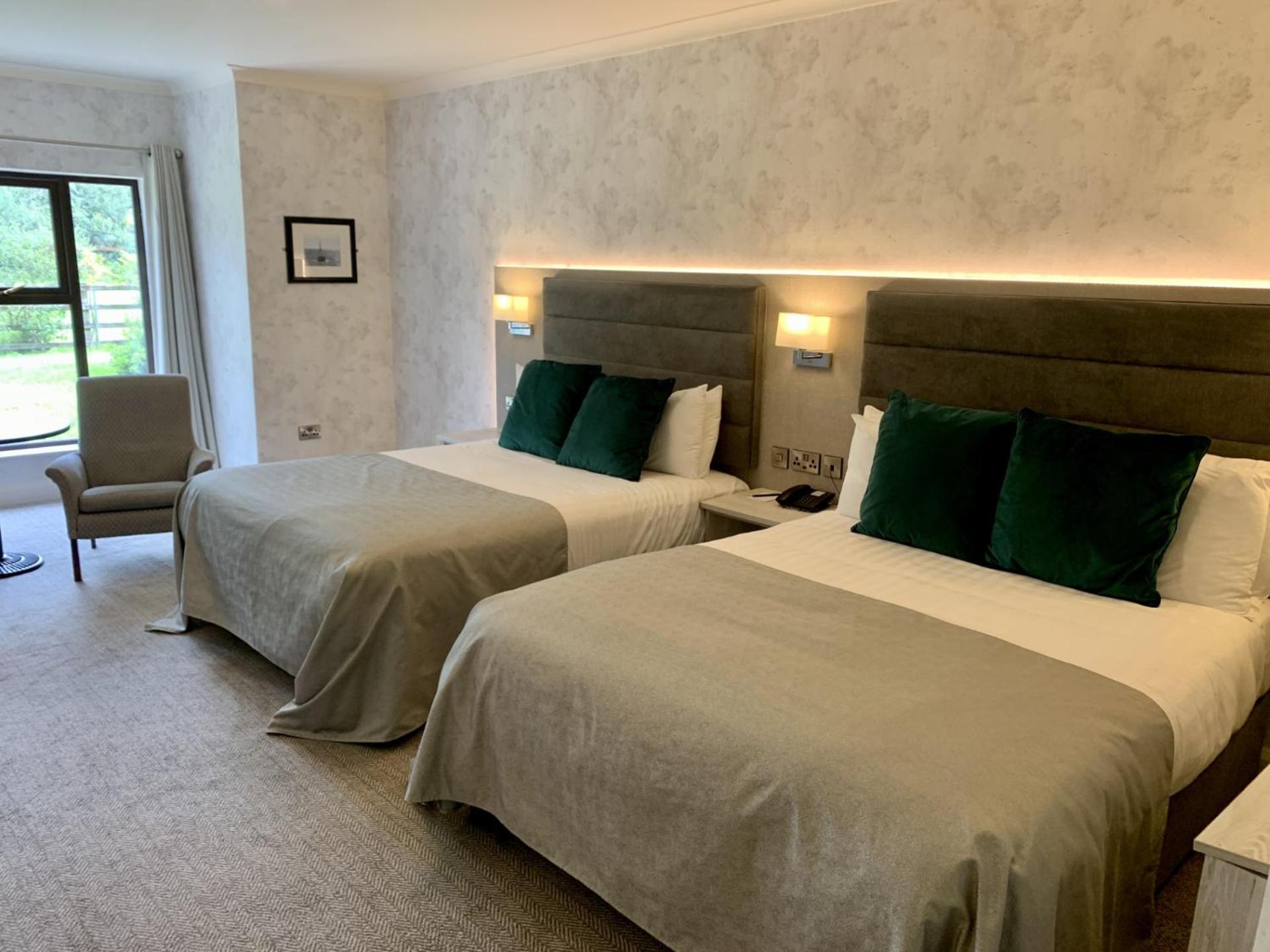 غرفة كبيرة بسرير مزدوج أو سريرين منفصلين، MILL PARK HOTEL 2/10