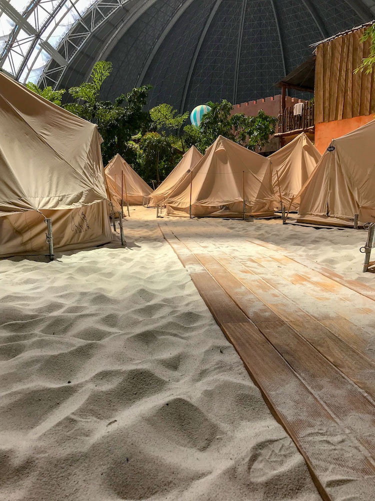 Tropical Islands Resort 80/80