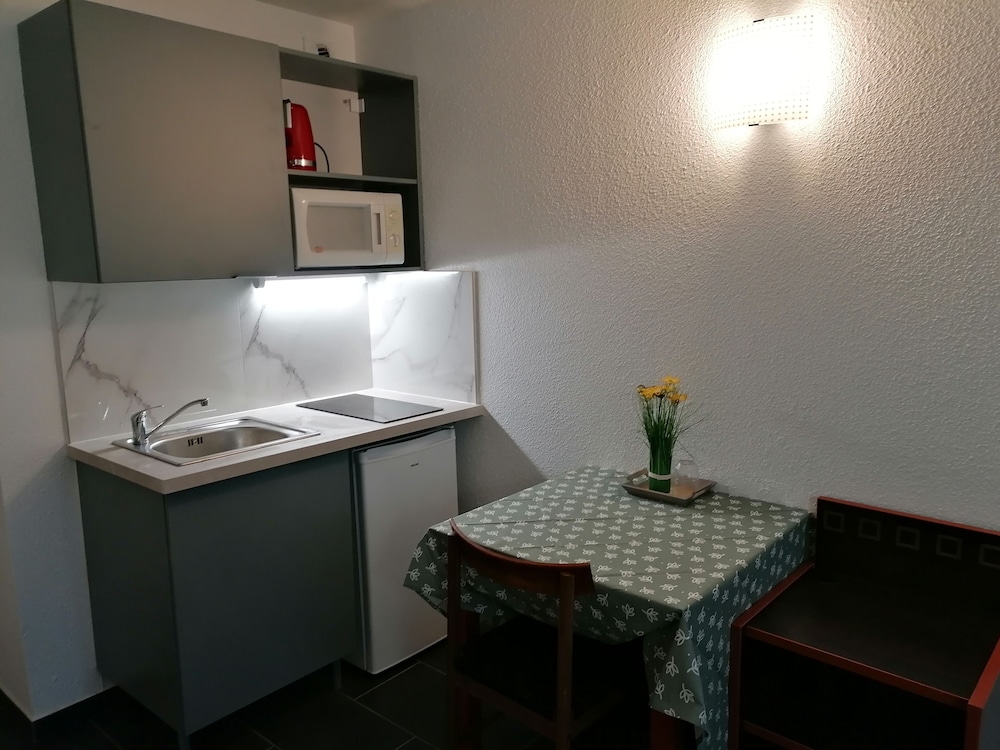 Adagio Access La Defense Place Charras 6/50