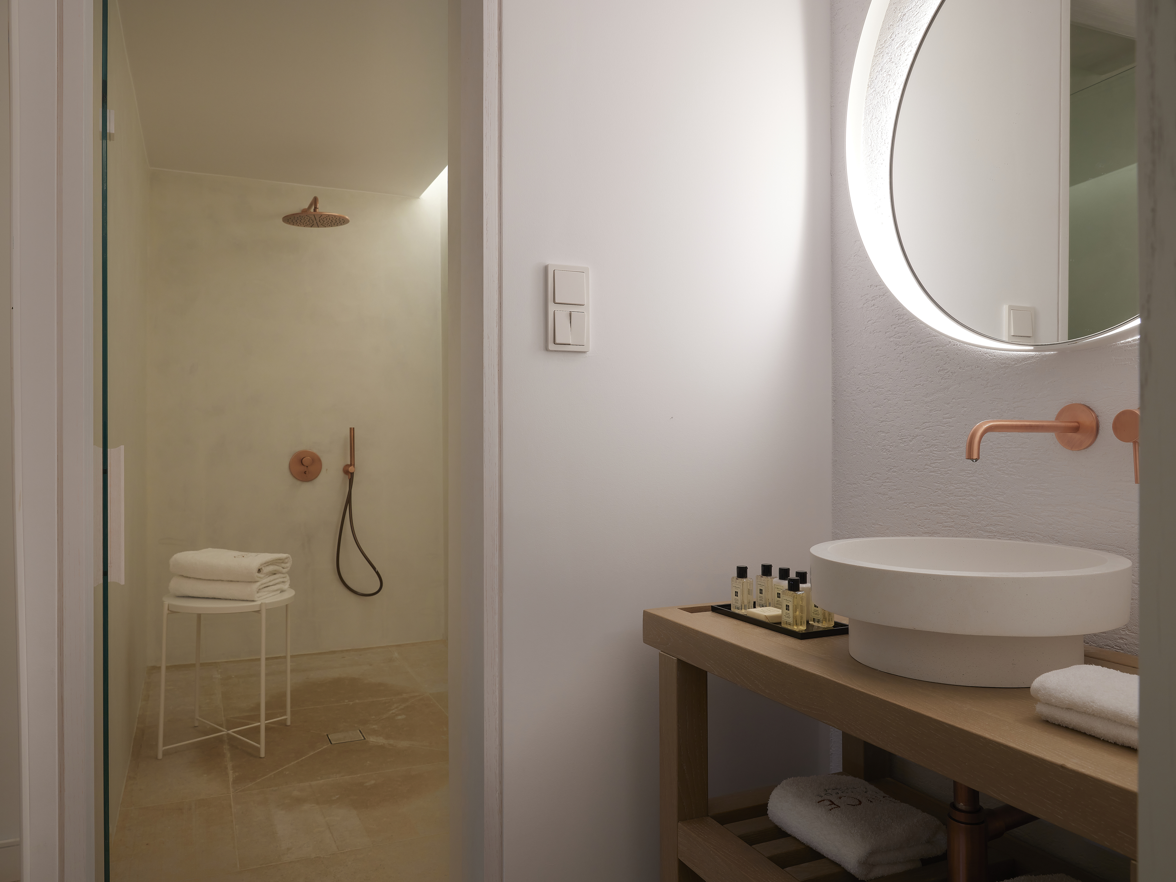 2 Bedrooms, Prestige, Suite, Sea View
