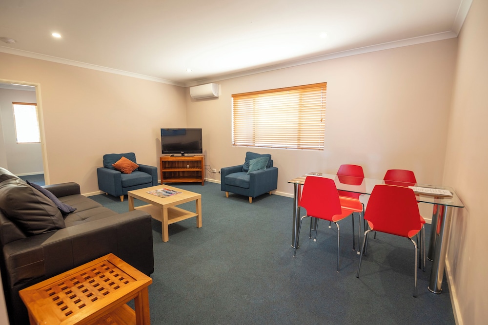 Bunbury Apartment Motel 27/50