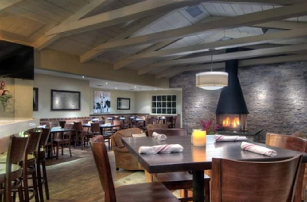 Inn At Pasatiempo 16/28