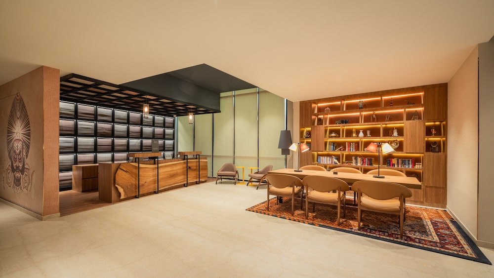 Ibis Bengaluru Hebbal 18/22