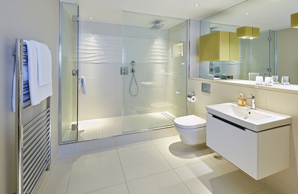 Cheval Three Quays 52/56