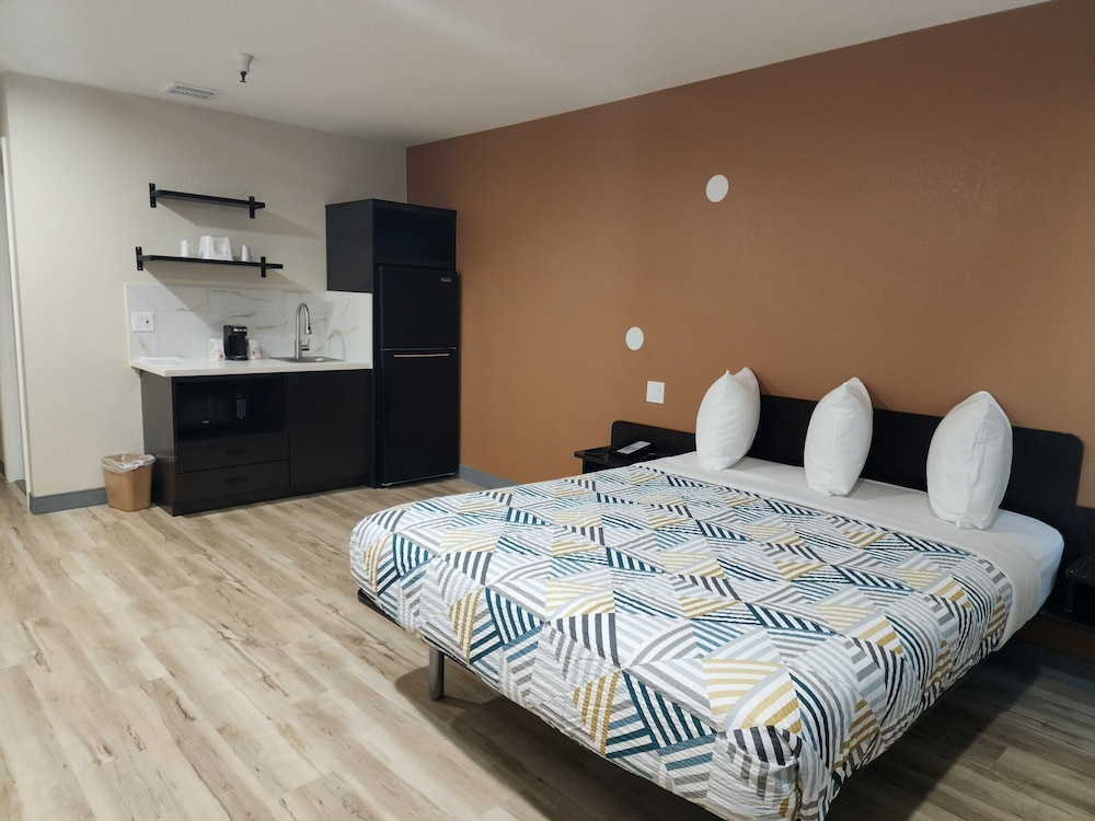 Studio6 Suites Cameron Park, CA - Folsom 15/40