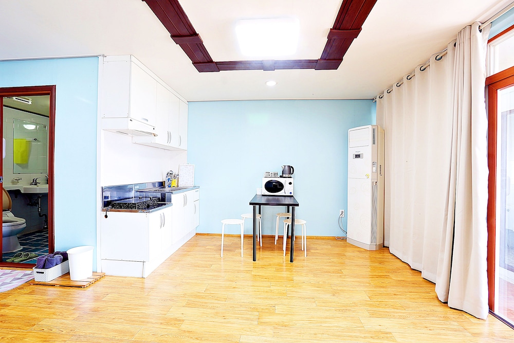 Jeju Beach House 16/32