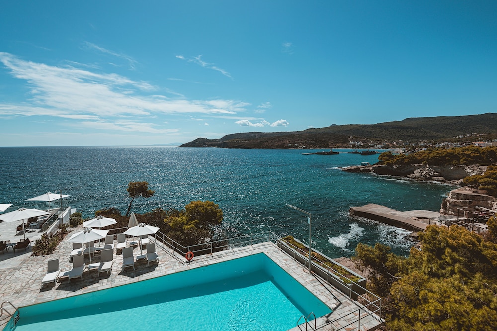 Apollo Resort 60/63