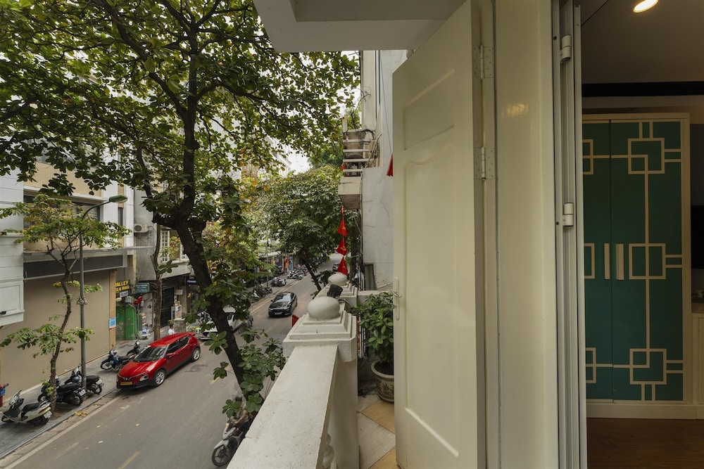 Hanoi La Selva Hotel 68/70