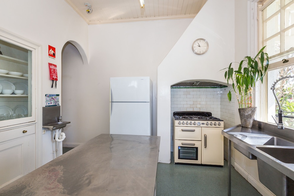 Cumquat House 5/58