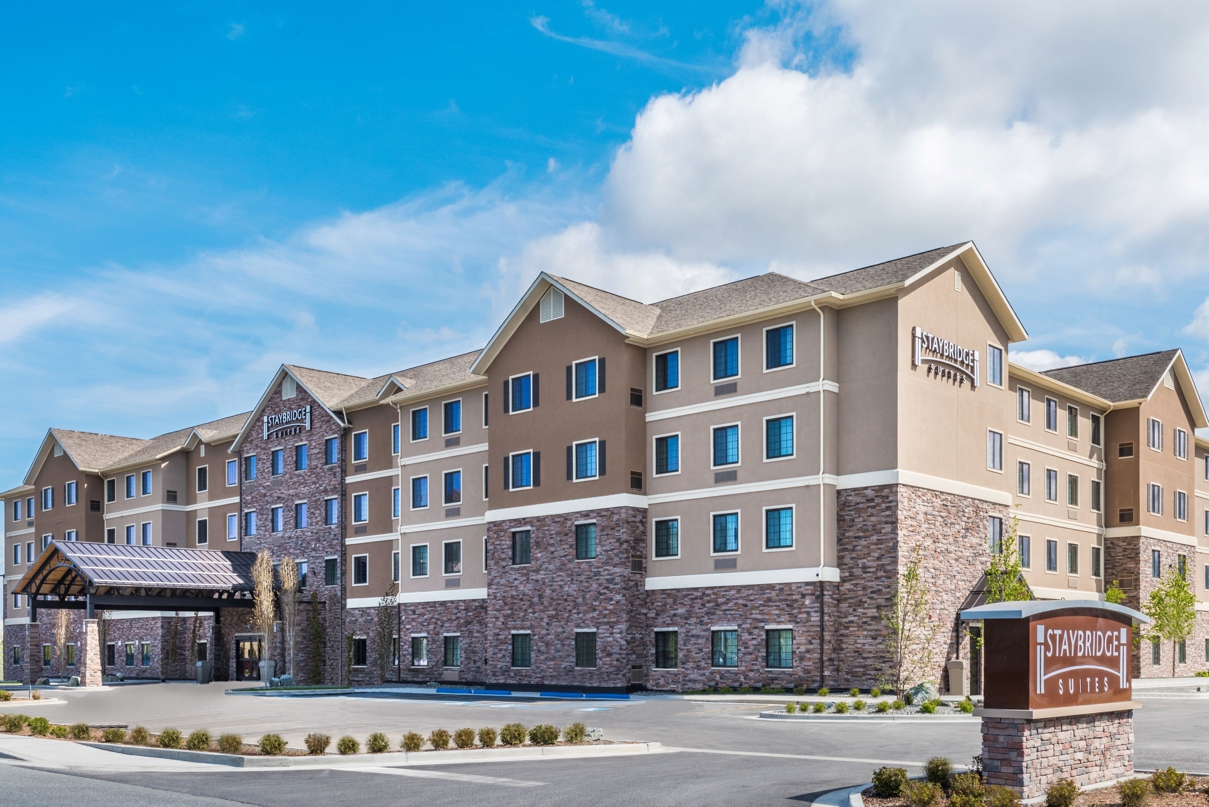 Staybridge Suites Anchorage 1/76