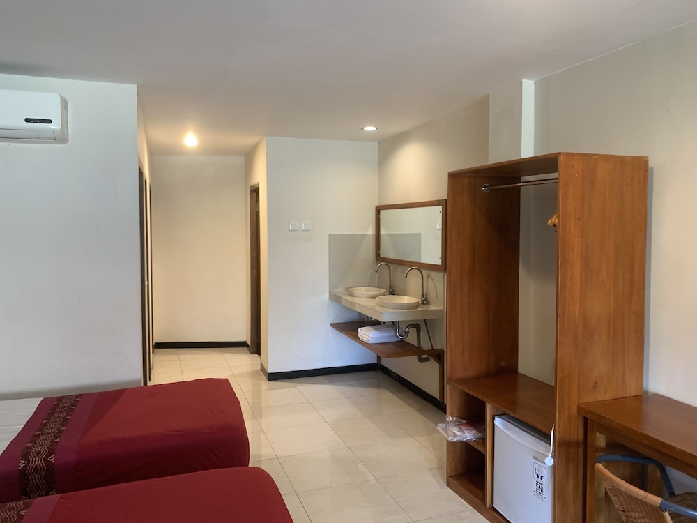 Kuta Suci Beach Hotel 43/43