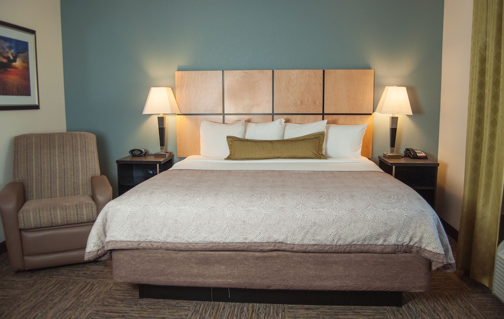 Candlewood Suites Fort Collins 14/39