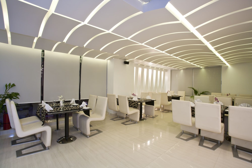INNOTEL BUSINESS BOUTIQUE HOTEL 31/34