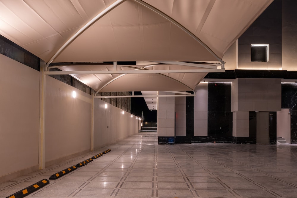 فندق ليلك بارك(Lilac Park Neom Highway Hotel Ex Lilac Park Hotel) 115/149
