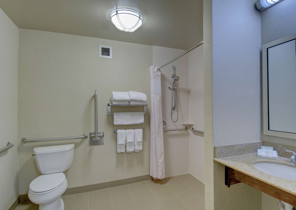 Hilton Garden Inn Norwalk 10/71