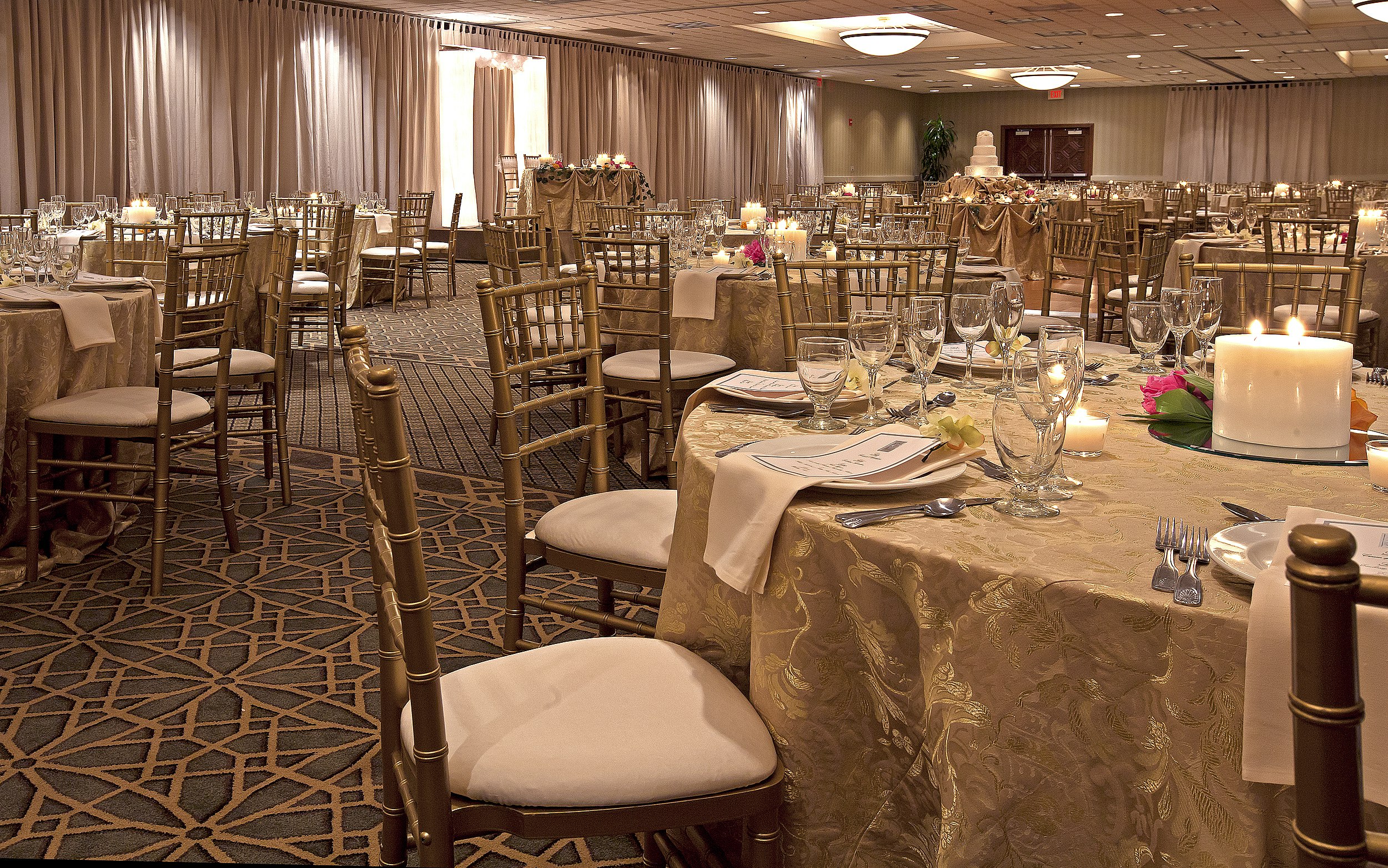 Embassy Suites by Hilton Chicago Schaumburg Woodfield 42/55