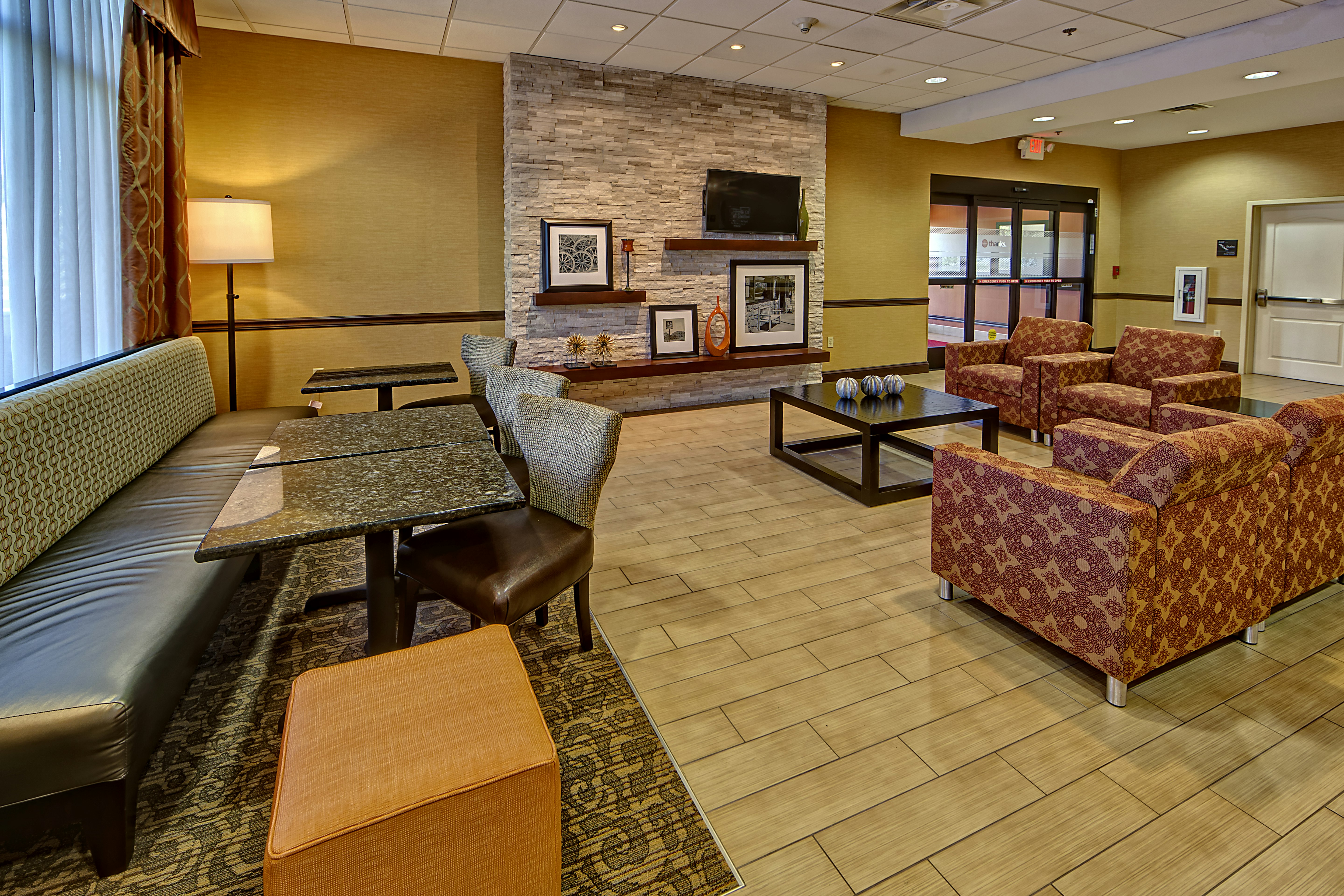 Hampton Inn Crossville 28/47
