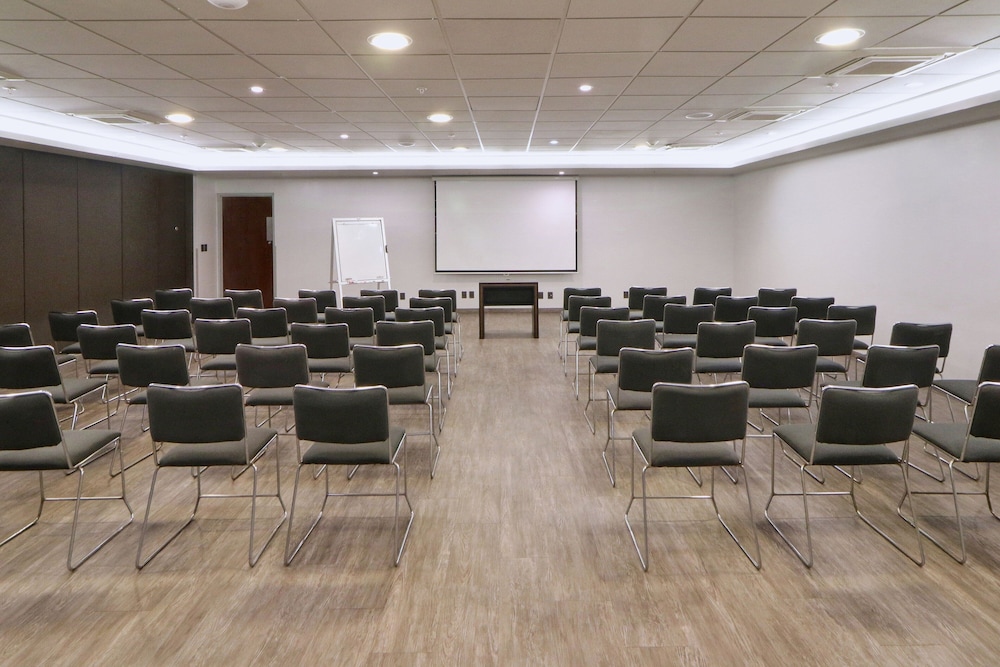City Express by Marriott Tijuana Insurgentes 40/50