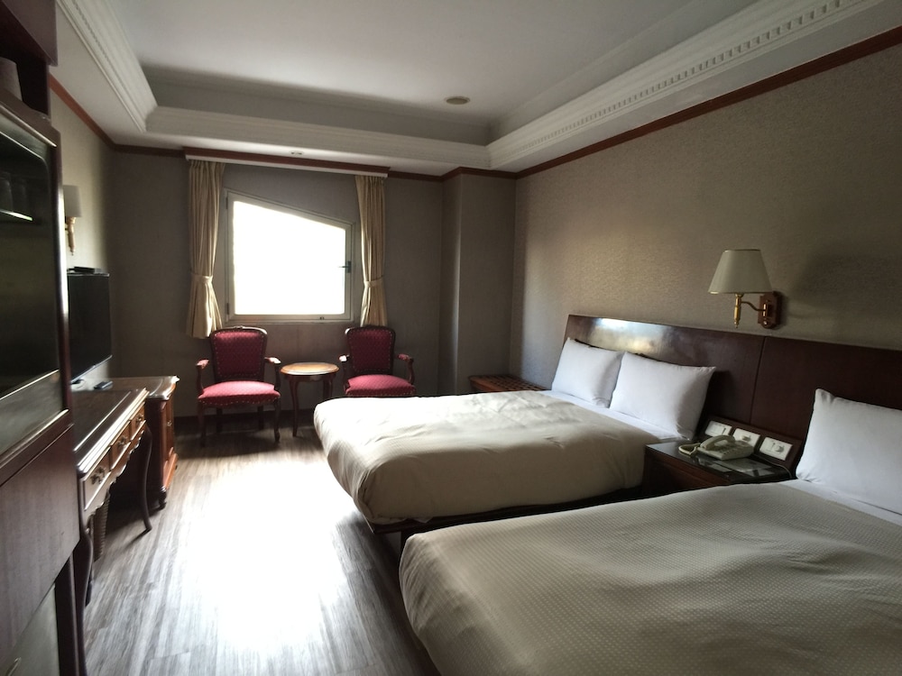 Hua Du Hotel 37/65