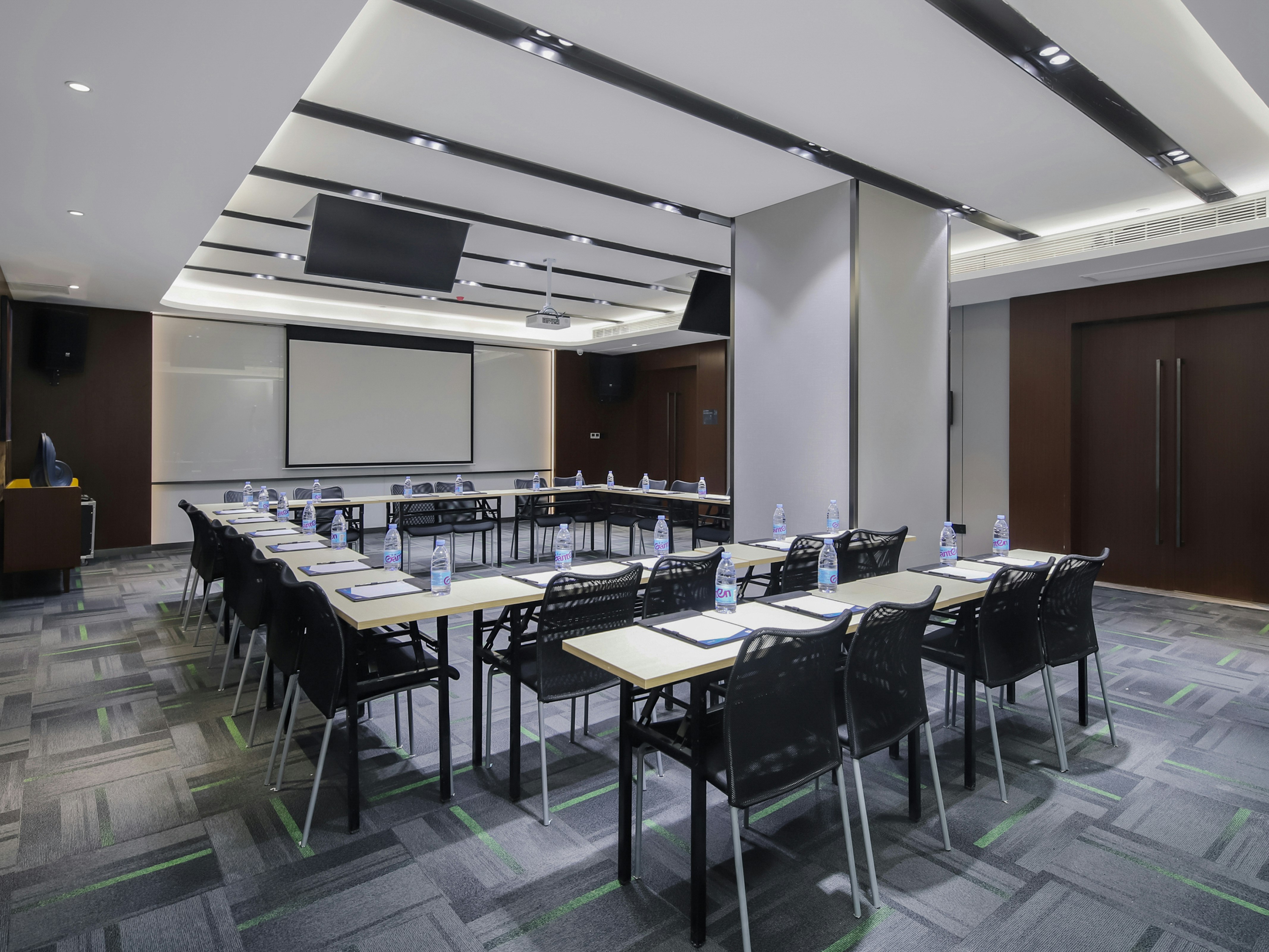 Hampton By Hilton Chongqing Guanyinqiao 21/21