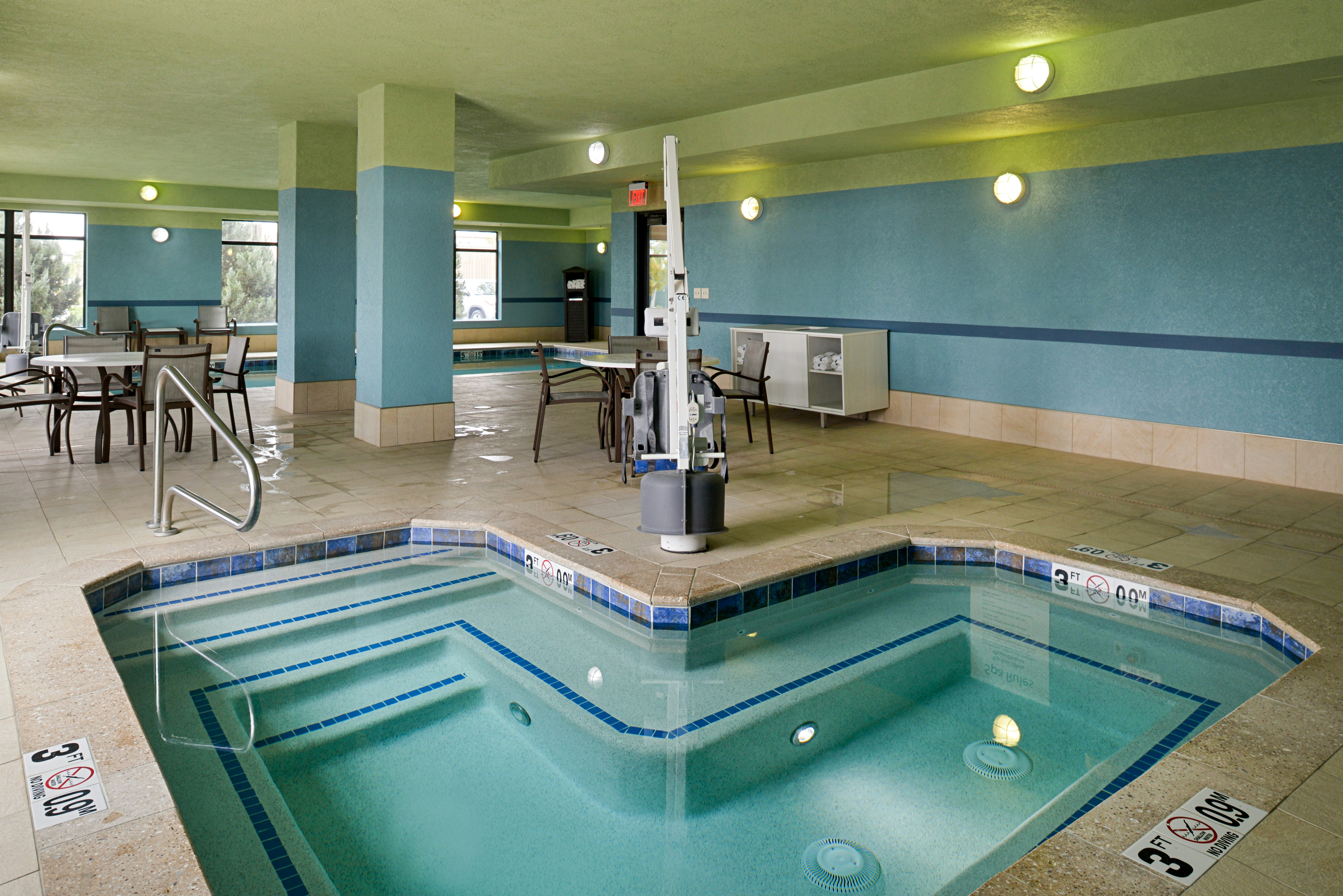 Holiday Inn Express Hotel And Suites Pueblo North 34/57