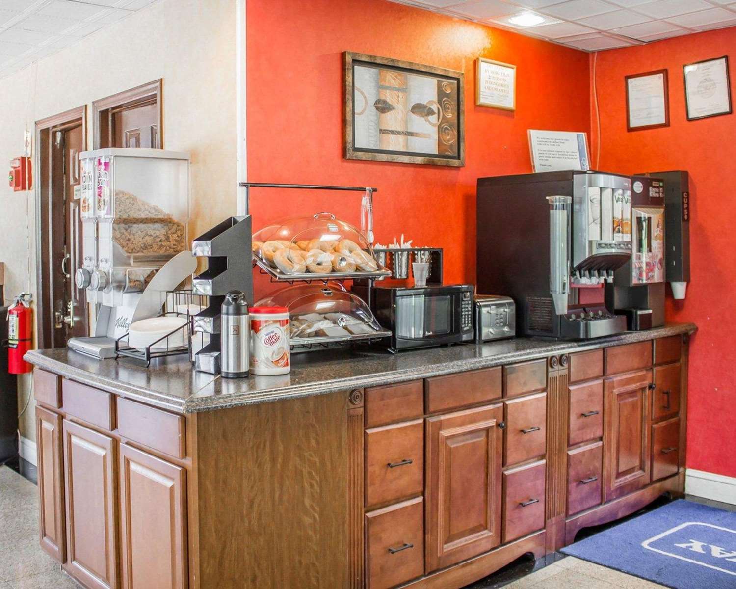 Rodeway Inn Huntington Station - Melville 5/40