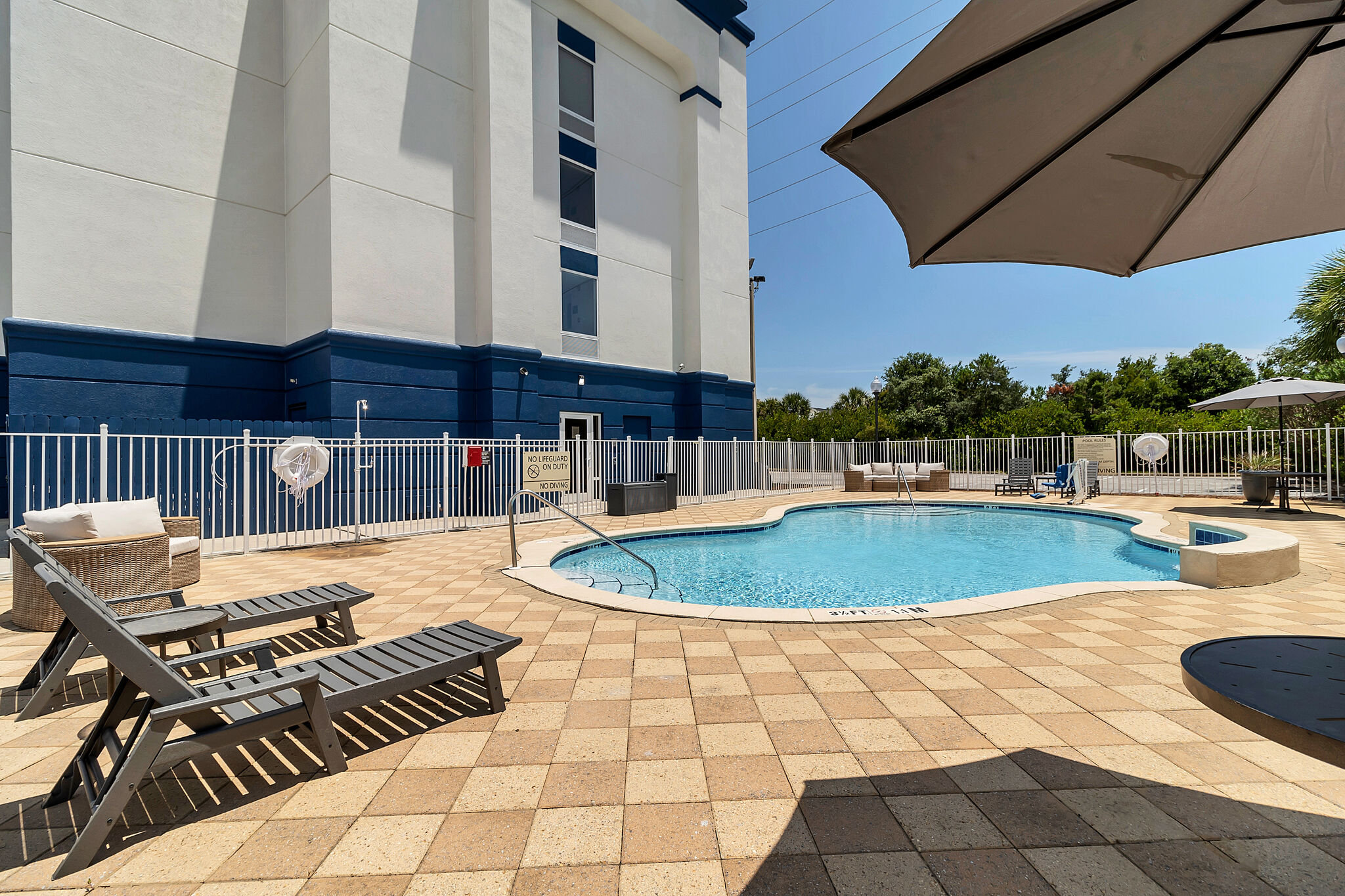 Evoke Destin Hotel 37/38