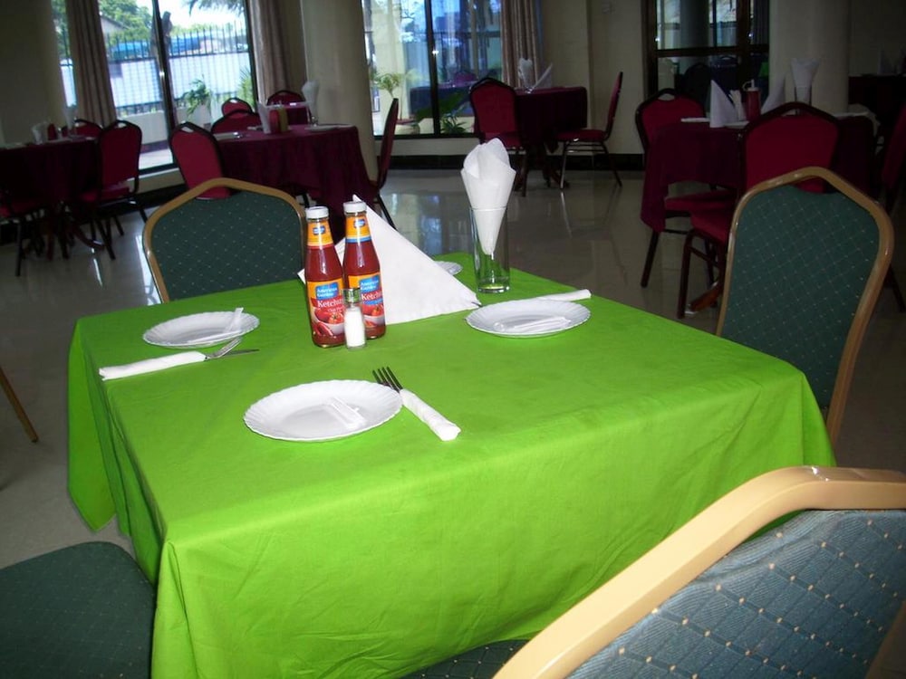 Sawe Hotel 29/43