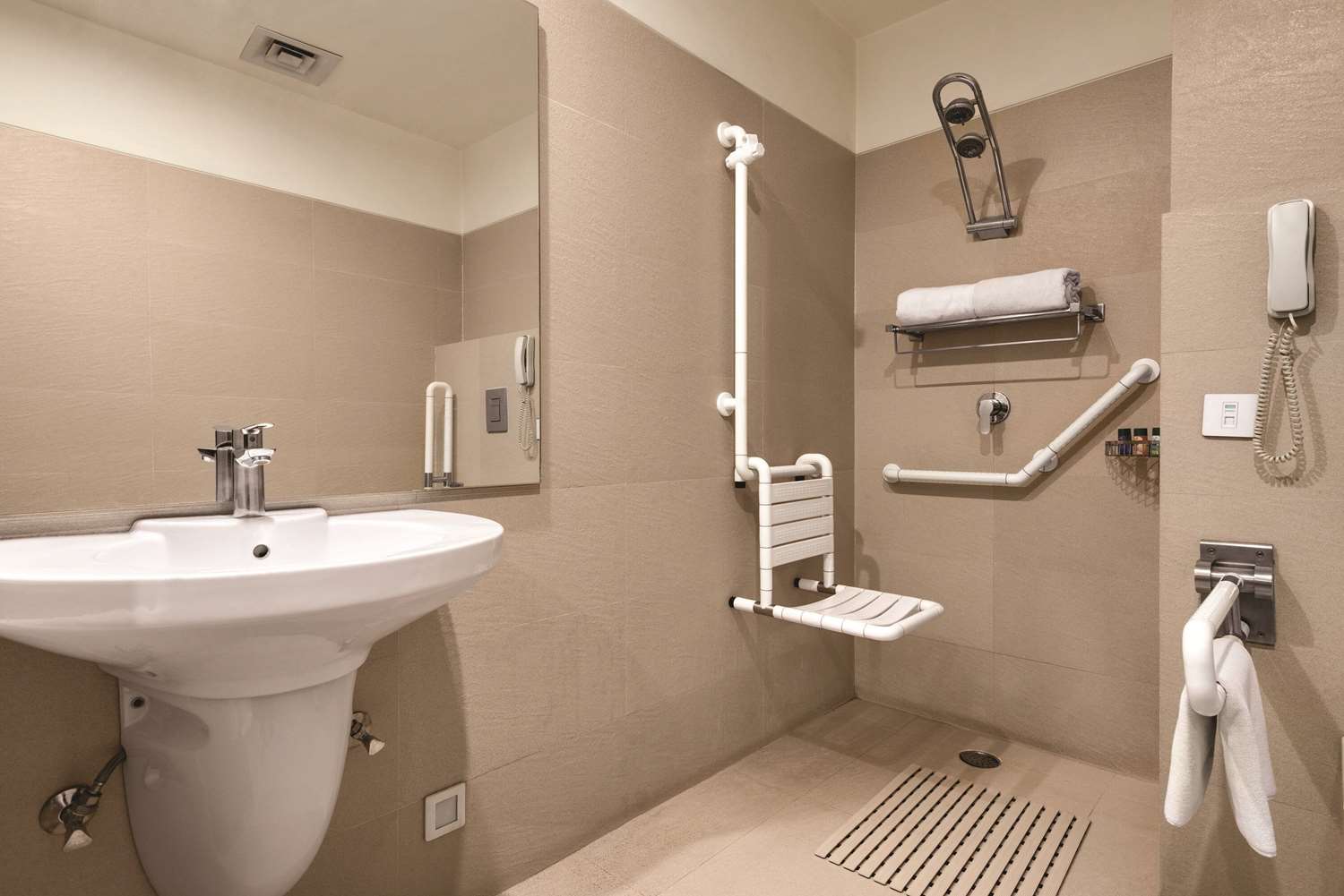 Ramada Jalandhar City Centre 21/23