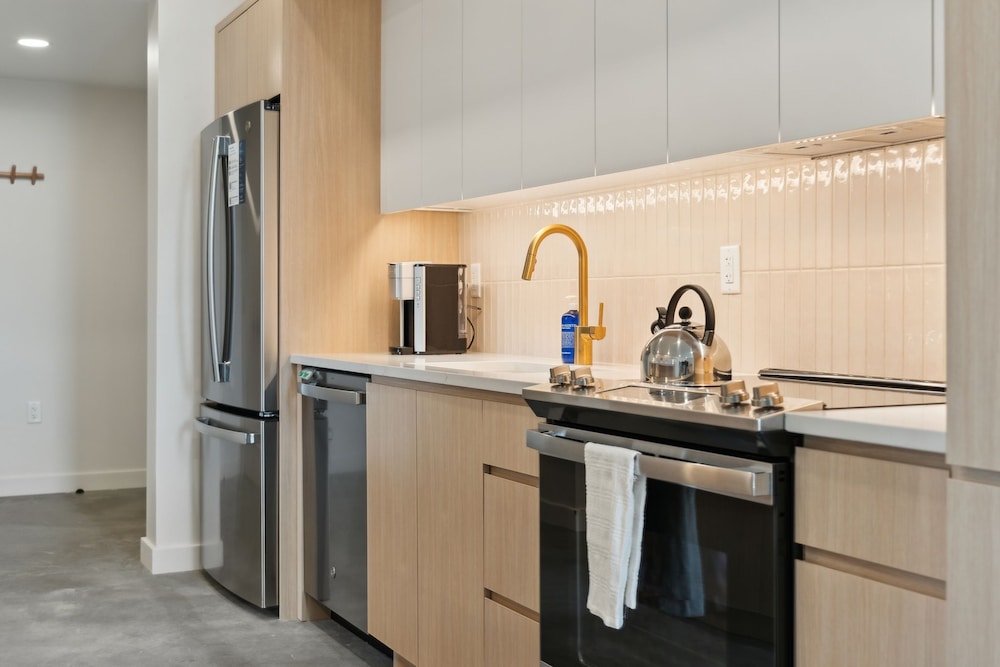 Placemakr Salt Lake City Downtown, Apartments by Hilton 6/50