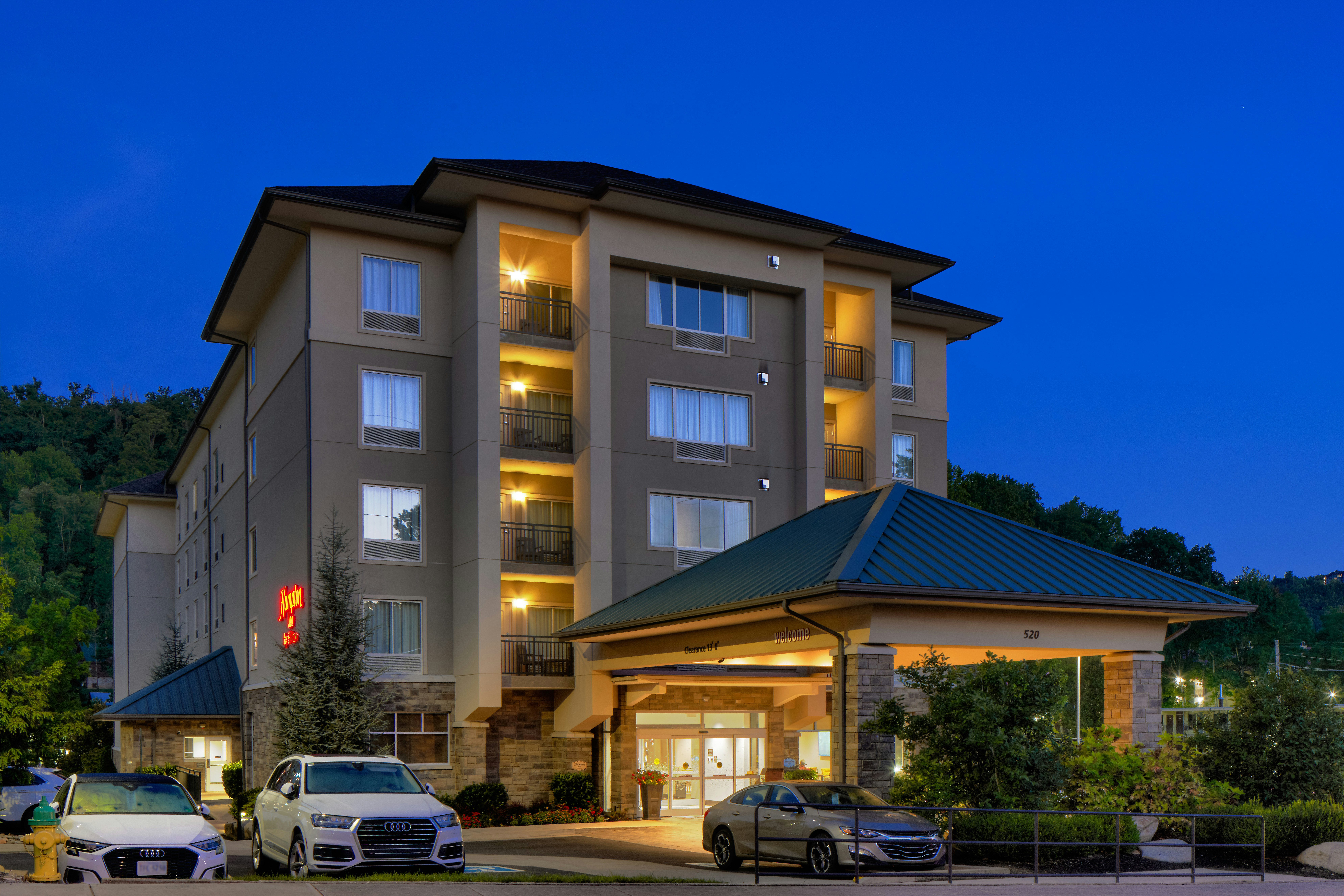 Hampton Inn Gatlinburg Historic Nature Trail 2/53