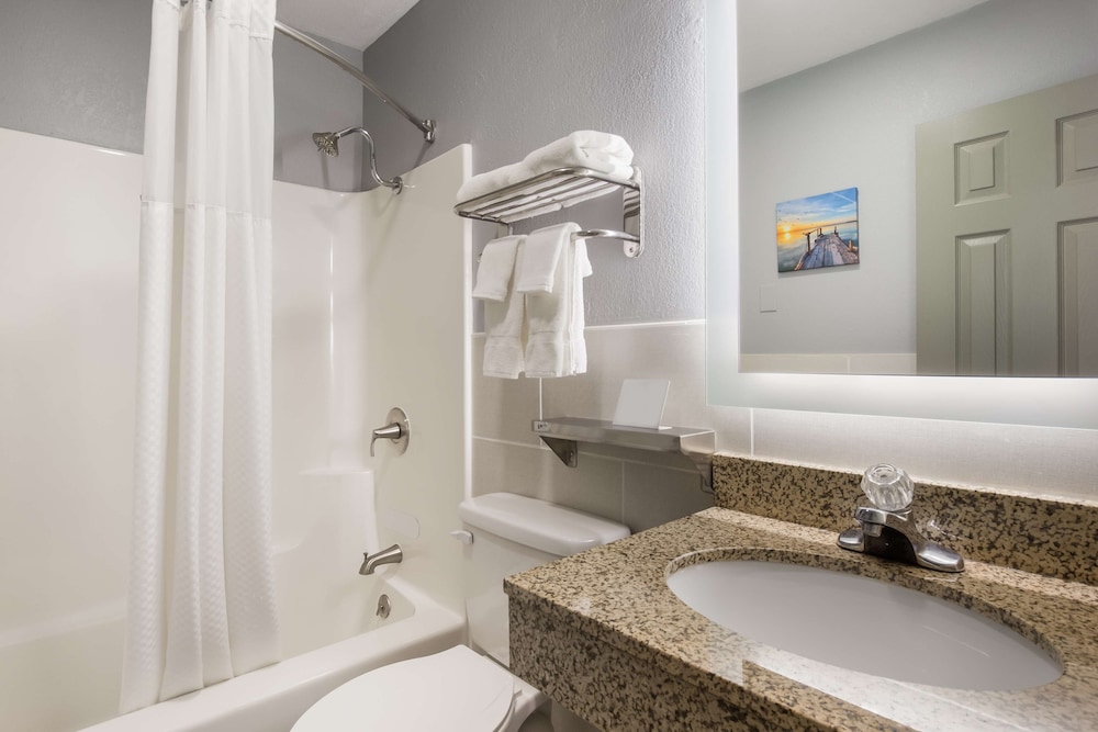 Knights Inn & Suites Salem, IN 18/29