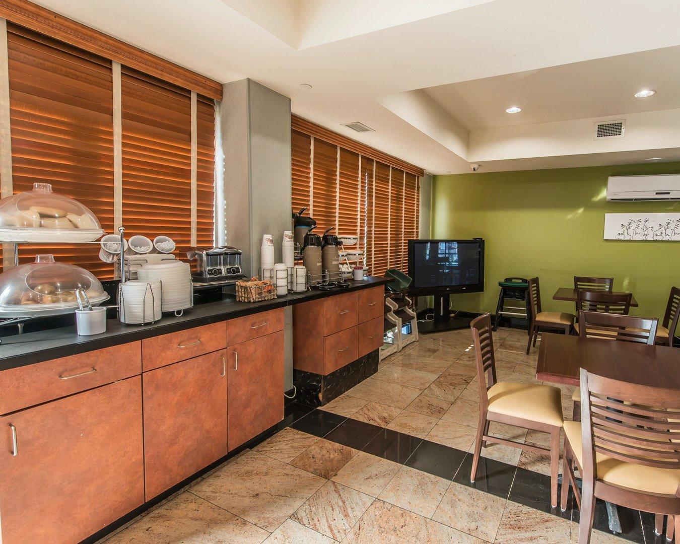 Sleep Inn and Suites Winchester 24/25