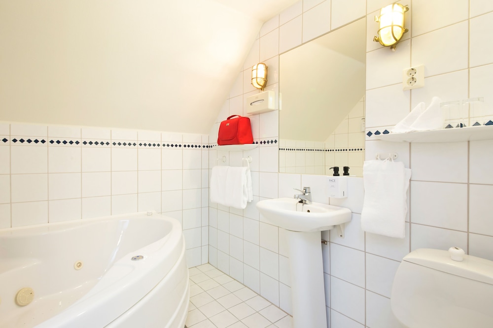 Home Hotel Grimstad 22/61