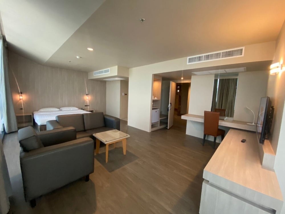 Gold Orchid Bangkok 40/50