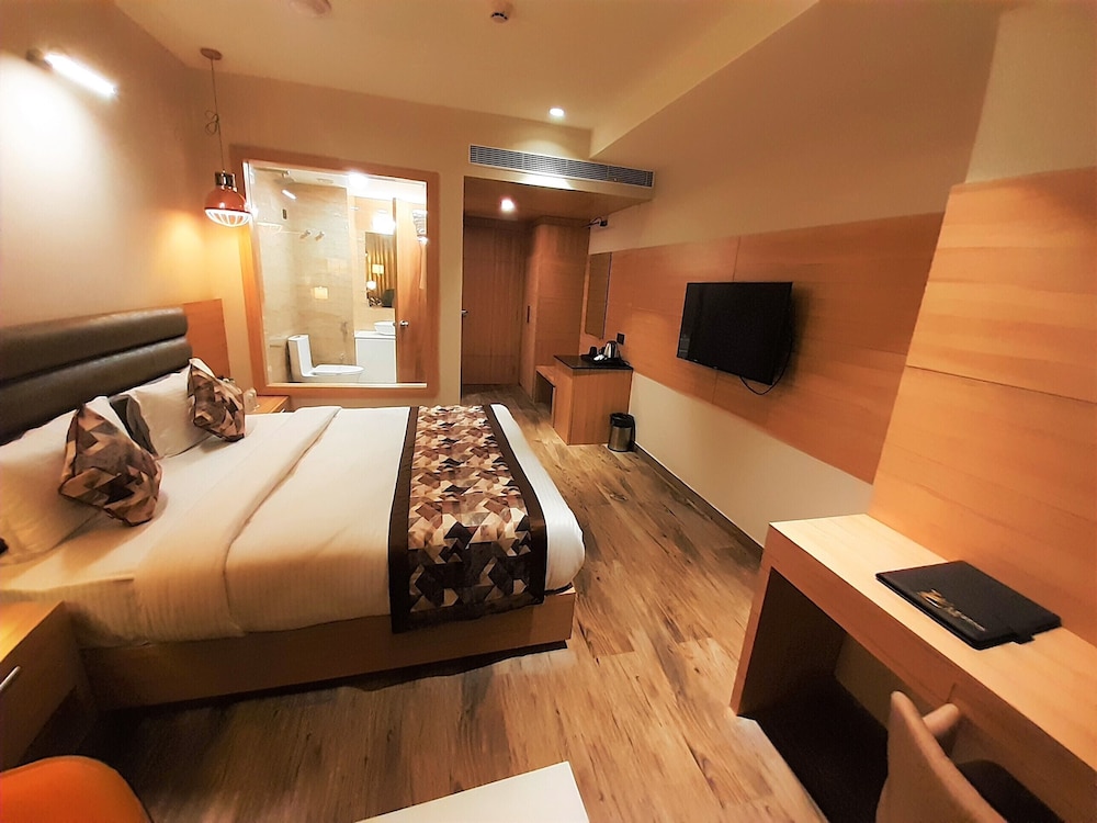HOTEL LEGEND INN 5/22