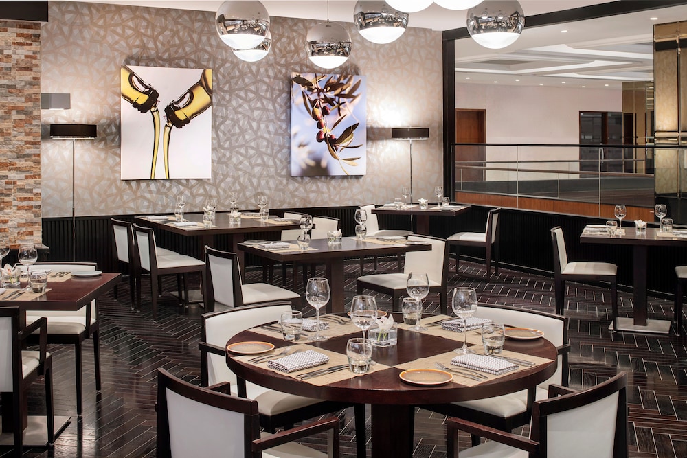 InterContinental Bahrain by IHG 54/77