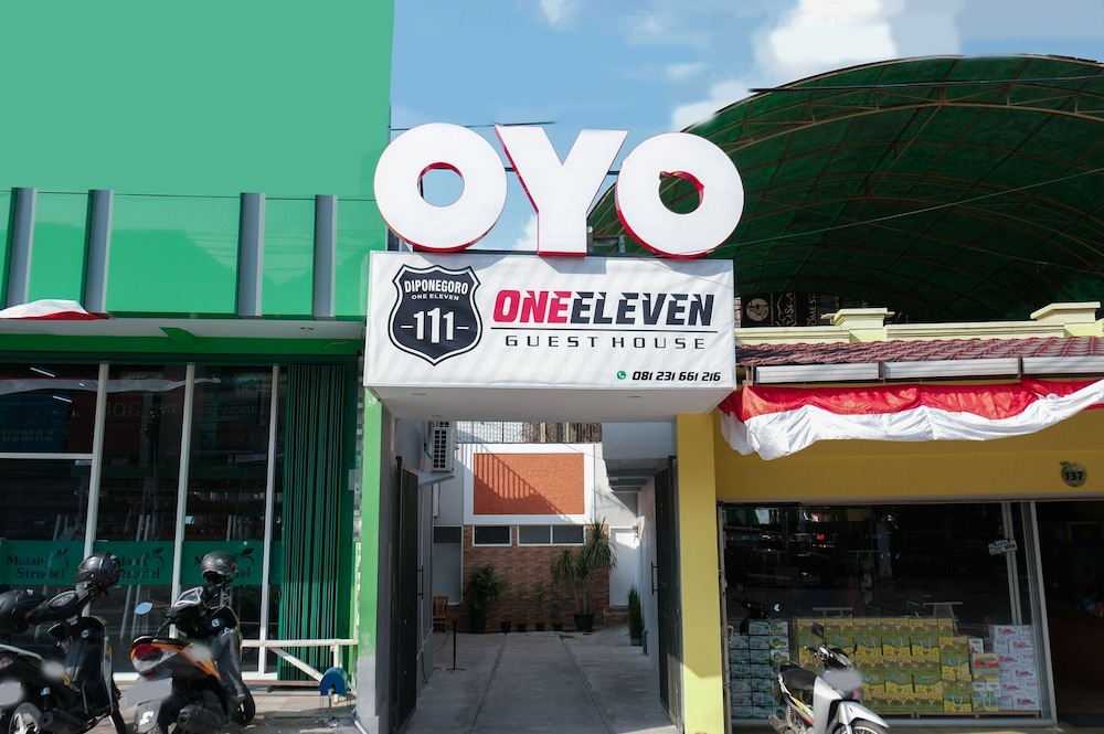 OYO 1454 111 Residence 2/18