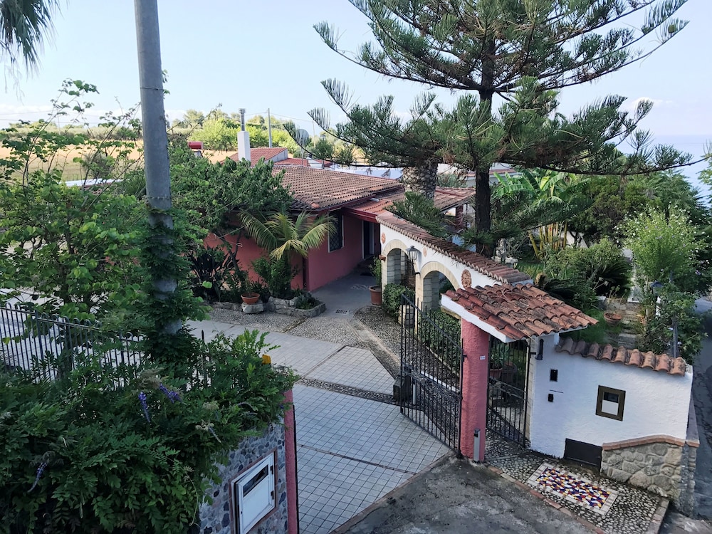 Hotel Village Eden 11/71