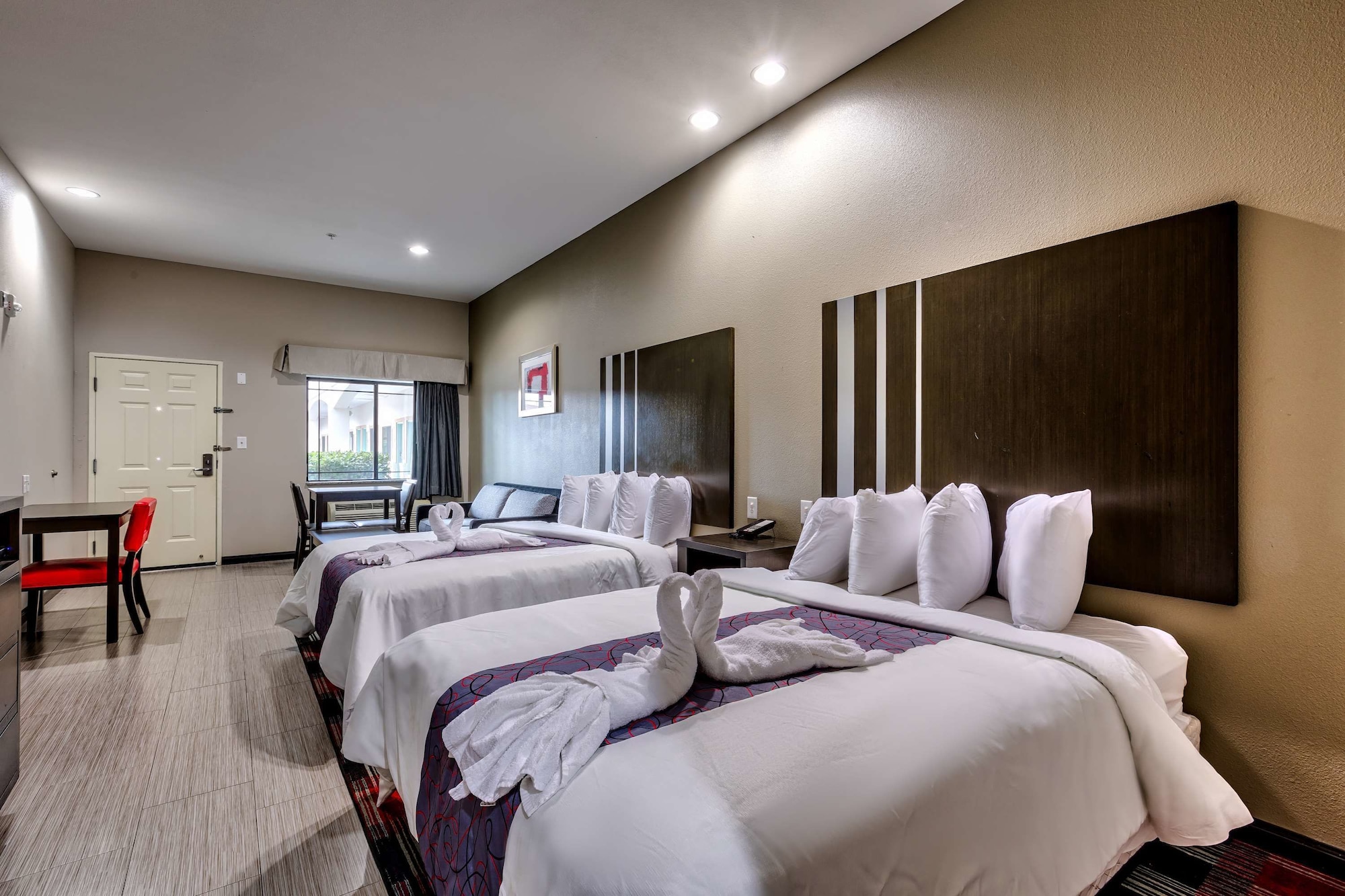 Superior, 2 Queen Beds, Smoking, Accessible