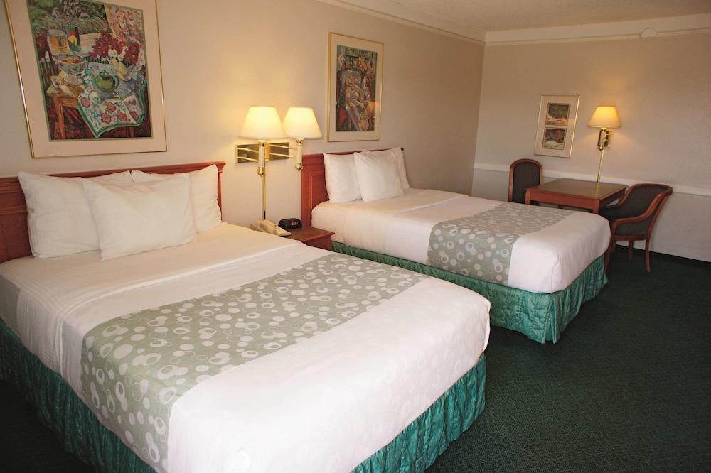 Days Inn by Wyndham Reno 26/47