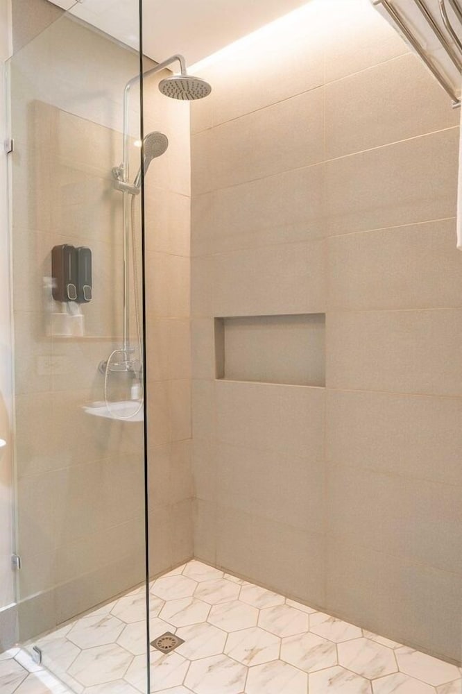 Primeway Suites Cebu 36/45