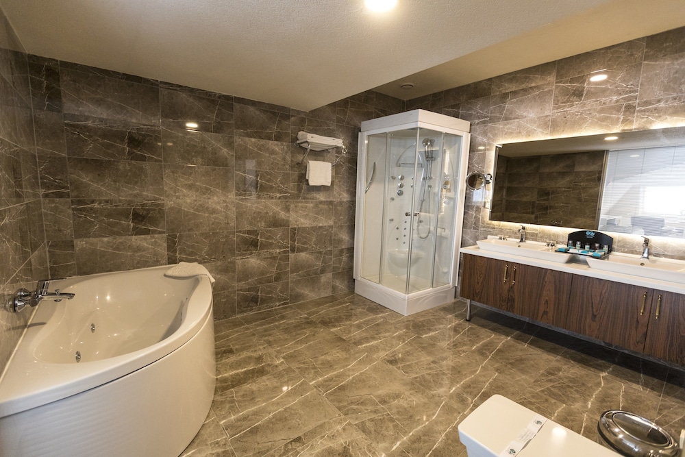 Cam Thermal Resort Spa Convention Center 53/54
